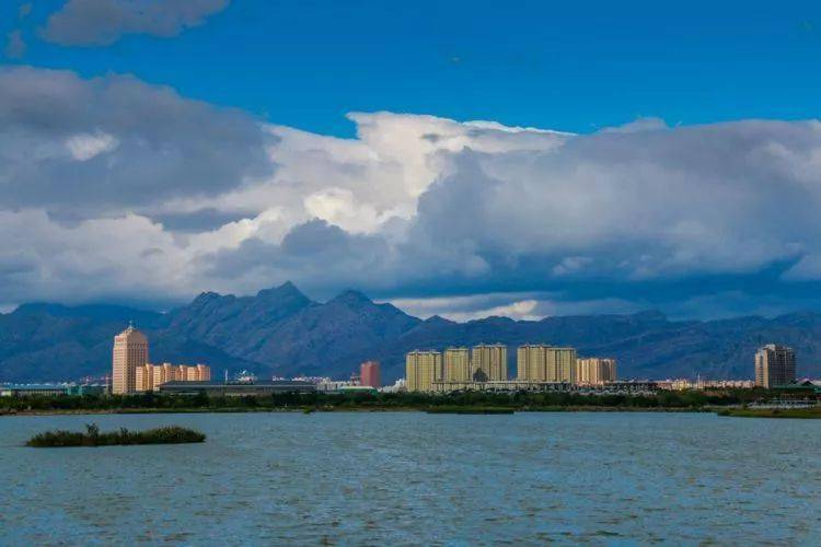 塞上江南宁夏，探寻神秘播音稿中的诗意画卷