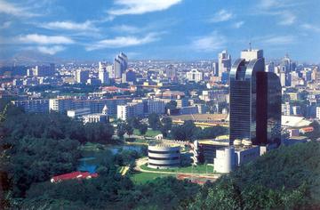 鞍山，钢铁之城的魅力与传奇故事